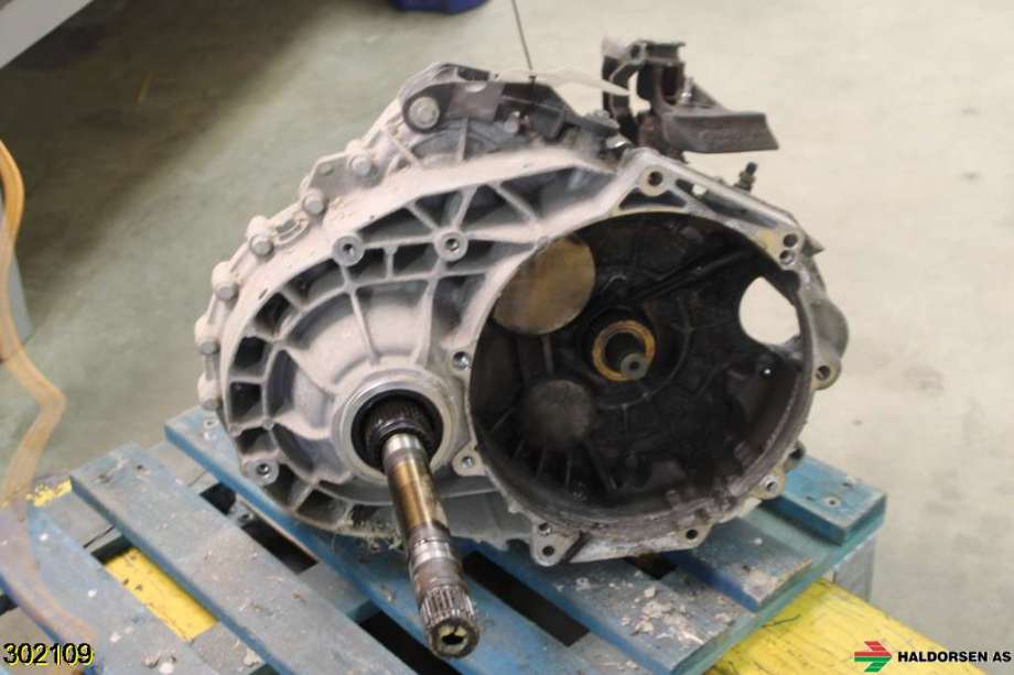 Girkasse manuell 6-trinn til VW Transporter / Caravelle 2009-2015 (Fase 2) (T5) (T5) (VOLKSWAGEN|0A5 300 012 L|)