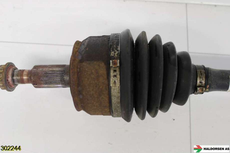 Drivaksel høyre foran til VW Transporter / Caravelle 2009-2015 (Fase 2) (T5) (T5) (VOLKSWAGEN|7E0 407 272 AK|7E0 407 272 BF|)