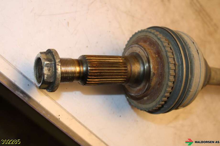 Drivaksel høyre bak til Toyota Hiace 2007-2012 (Fase 3)  (TOYOTA|42340-26070|)