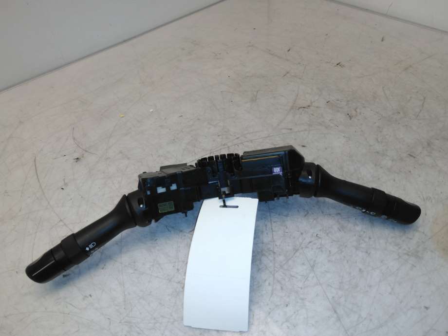 Bryter combi til Toyota Avensis 2009-2015 (Type III, Fase 1)  (TOYOTA|8414005200|)