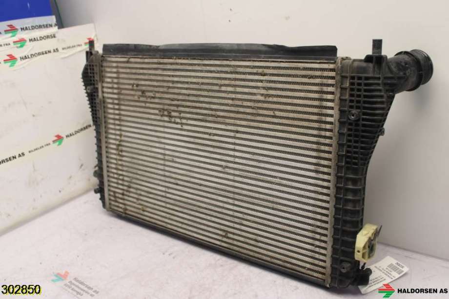 Intercooler til VW Touran 2010-2015 (Type I, Fase 3)  (VOLKSWAGEN|1K0 145 803 CC|)