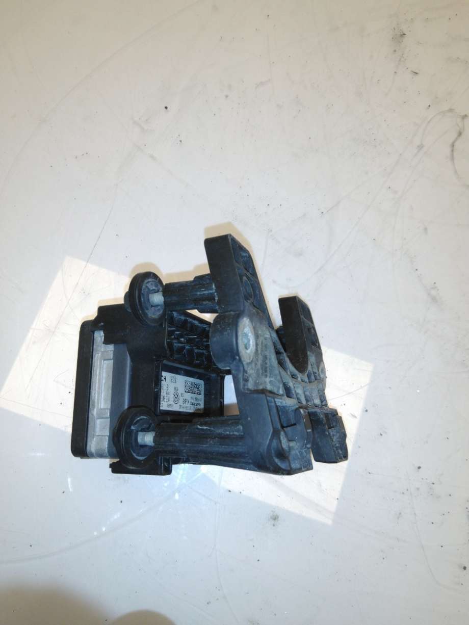 Sensor radar til VW Passat 2015-2019 (Fase 1) (B8) (B8) (VOLKSWAGEN|3Q0 907 561 B|)