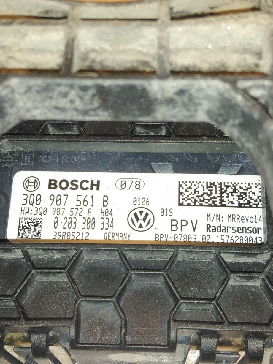 Sensor radar til VW Passat 2015-2019 (Fase 1) (B8) (B8) (VOLKSWAGEN|3Q0 907 561 B|)