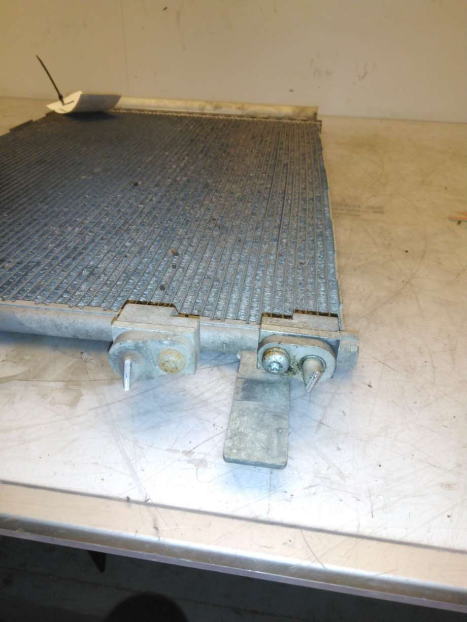 Aircondition radiator til VW Passat 2015-2019 (Fase 1) (B8) (B8) (VOLKSWAGEN|5Q0 816 411 AK|)