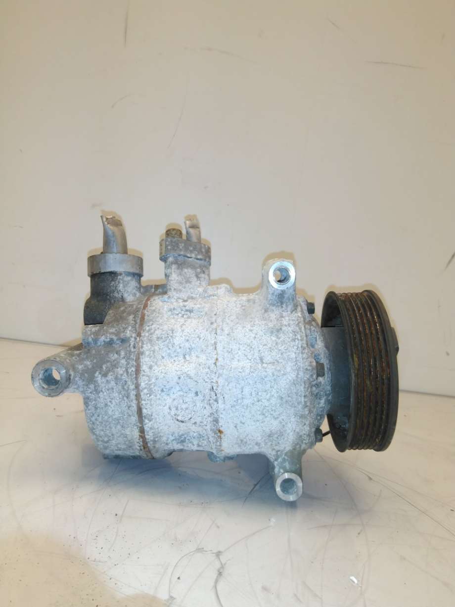 Aircondition kompressor til VW Passat 2015-2019 (Fase 1) (B8) (B8) (VOLKSWAGEN|5Q0 820 803 K|)