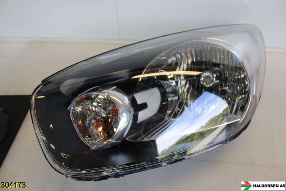 Frontlykt venstre halogen til Kia Picanto, 2011-2017 (Type II) (KIA|92101-1Y0)