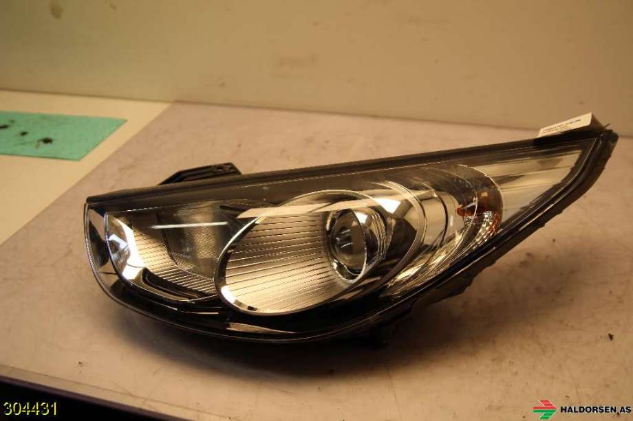 Frontlykt venstre halogen til Hyundai Ix35 2010-2015  (HYUNDAI|92101 2Y000|)
