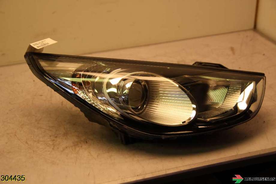 Frontlykt høyre halogen til Hyundai Ix35 2010-2015  (HYUNDAI|92102 2Y000|)