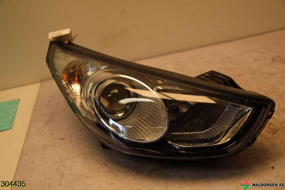 Frontlykt høyre halogen til Hyundai Ix35 2010-2015  (HYUNDAI|92102 2Y000|)