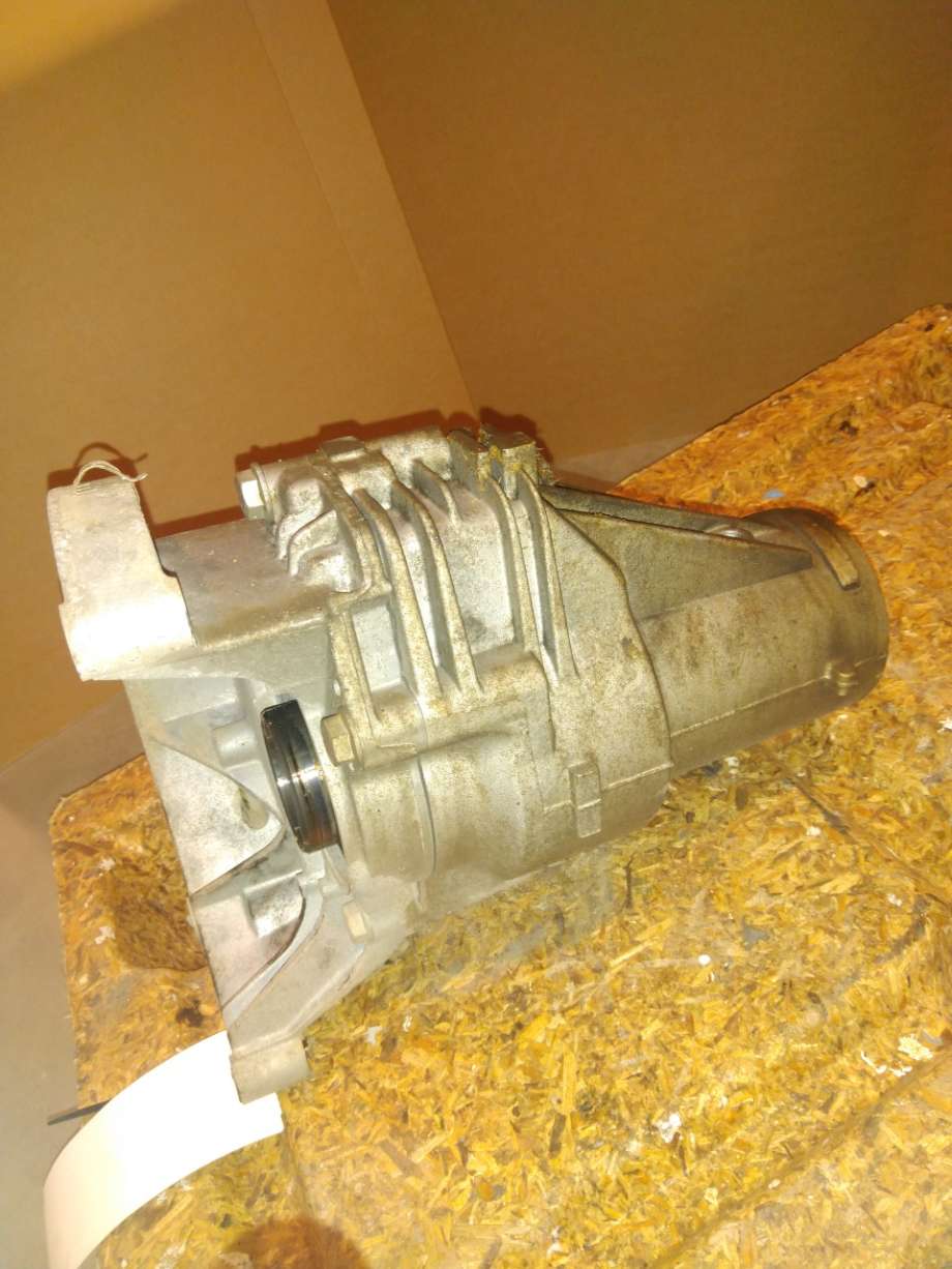 Girkasse 4WD fordelingskasse til VW Transporter / Caravelle 2009-2015 (Fase 2) (T5) (T5) (VOLKSWAGEN|09N 409 053 D|)