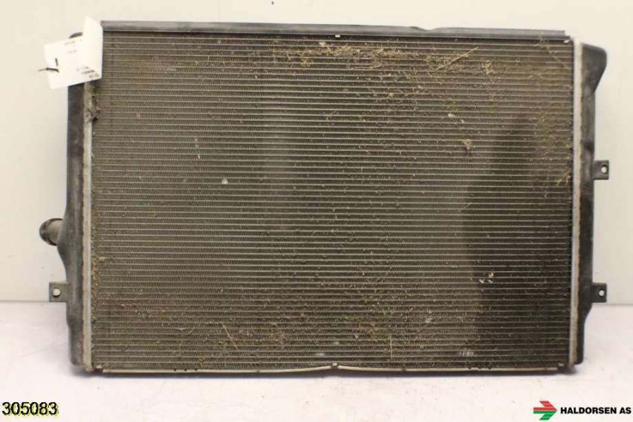Radiator (manuell gir) til VW Caddy 2010-2015 (Type III, Fase 2)  (VOLKSWAGEN|1K0 121 251 EH|)
