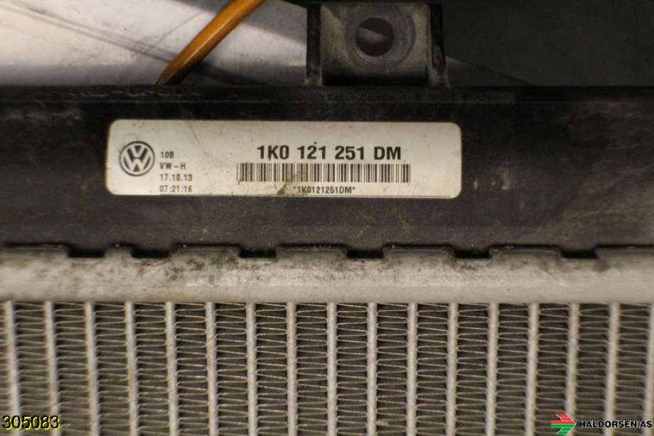 Radiator (manuell gir) til VW Caddy 2010-2015 (Type III, Fase 2)  (VOLKSWAGEN|1K0 121 251 EH|)