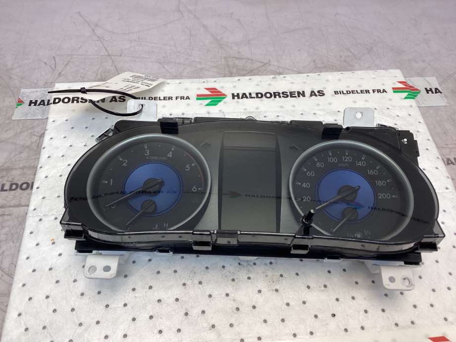 Instrumentpanel til Toyota Hilux 2016-2020  (TOYOTA|)