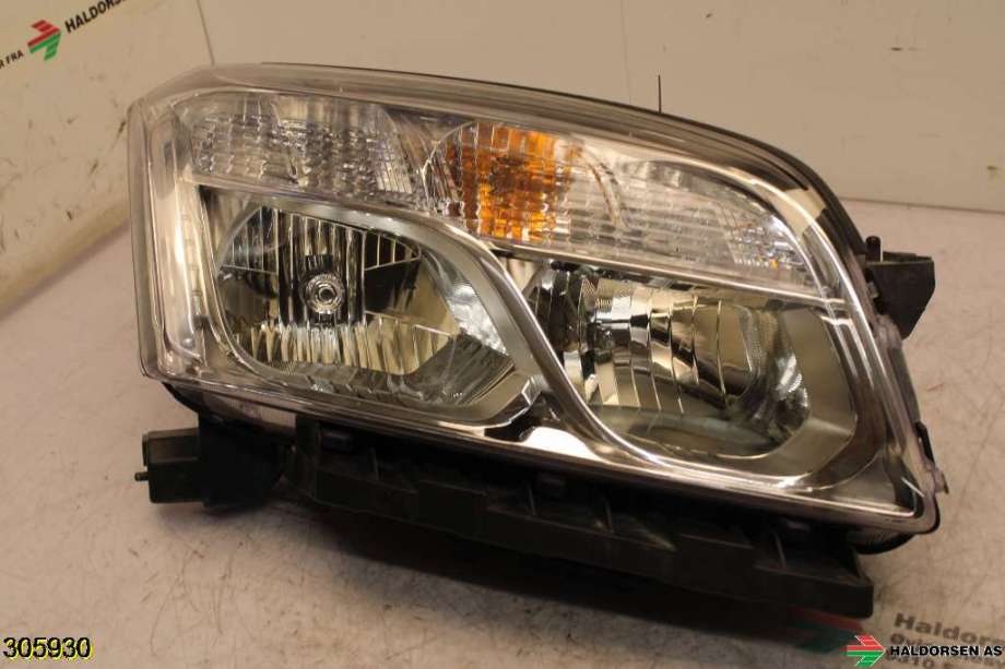 Frontlykt høyre halogen til Chevrolet Trax 2013-2014  (CHEVROLET (KR)|42435934|)