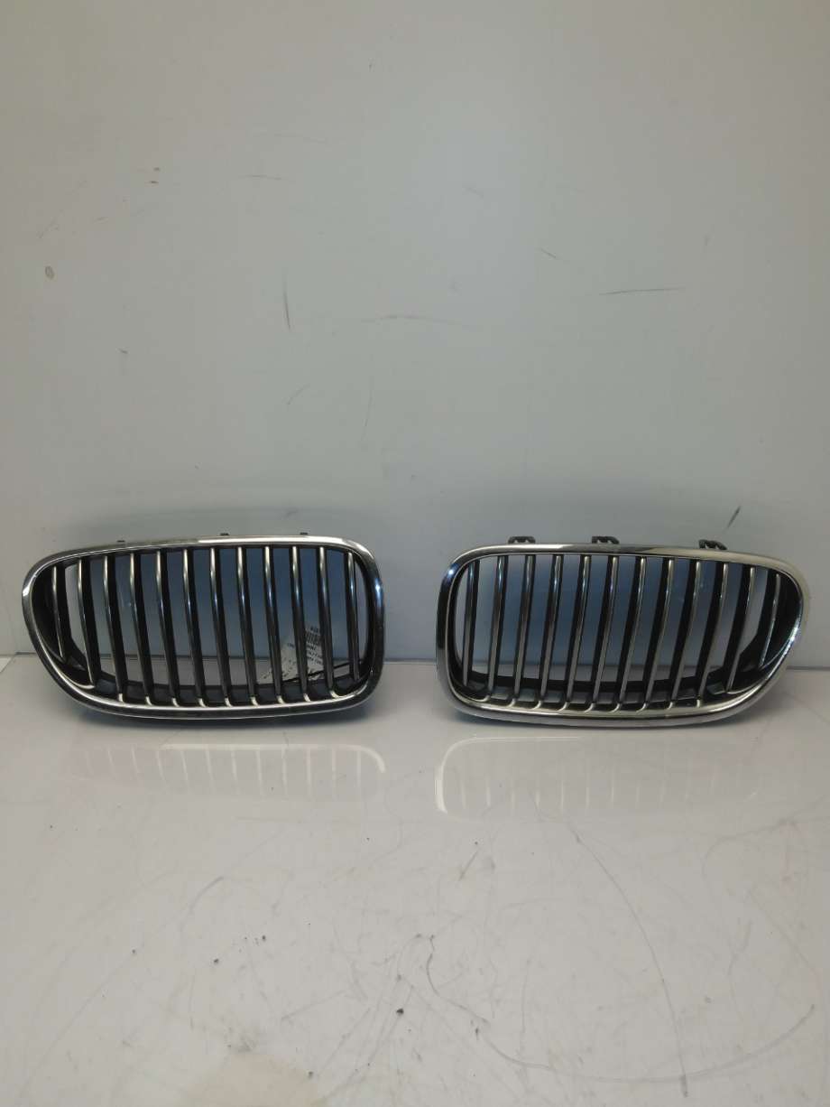 Grill til BMW 5-Serie 2010-2017 (F10/F11) (F10/F11) (BMW|51 13 7 200 727|51 13 7 200 728|)
