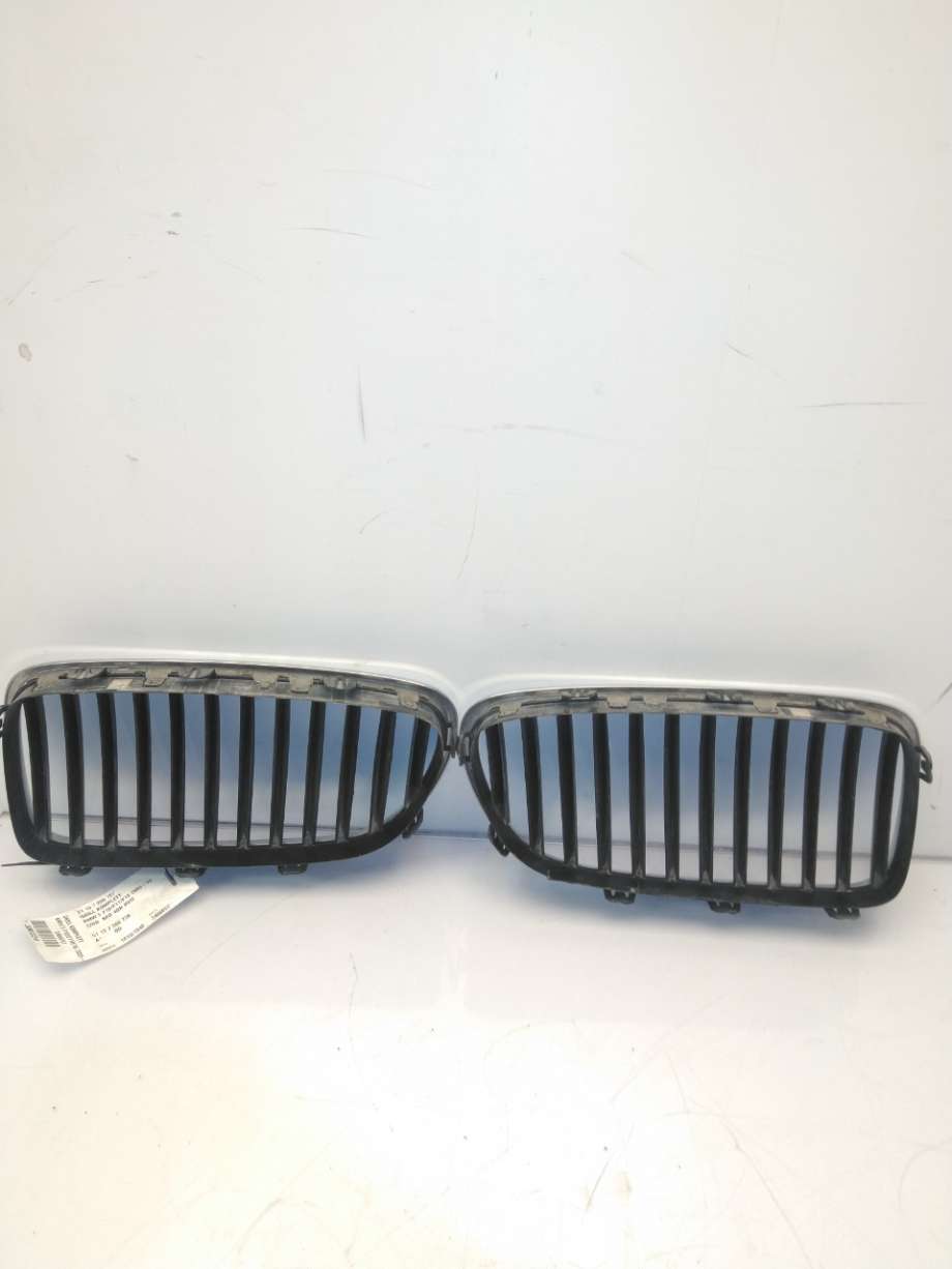 Grill til BMW 5-Serie 2010-2017 (F10/F11) (F10/F11) (BMW|51 13 7 200 727|51 13 7 200 728|)