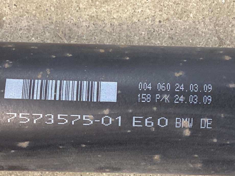Mellomaksel til BMW 5-Serie 2003-2010 (E60/E61) (E60/E61) (BMW|26 10 7 573 575|)