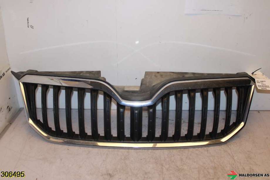 Grill til Škoda Yeti 2014-2017 (Fase 2)  (SKODA|5L0 853 668 A 9B9|)
