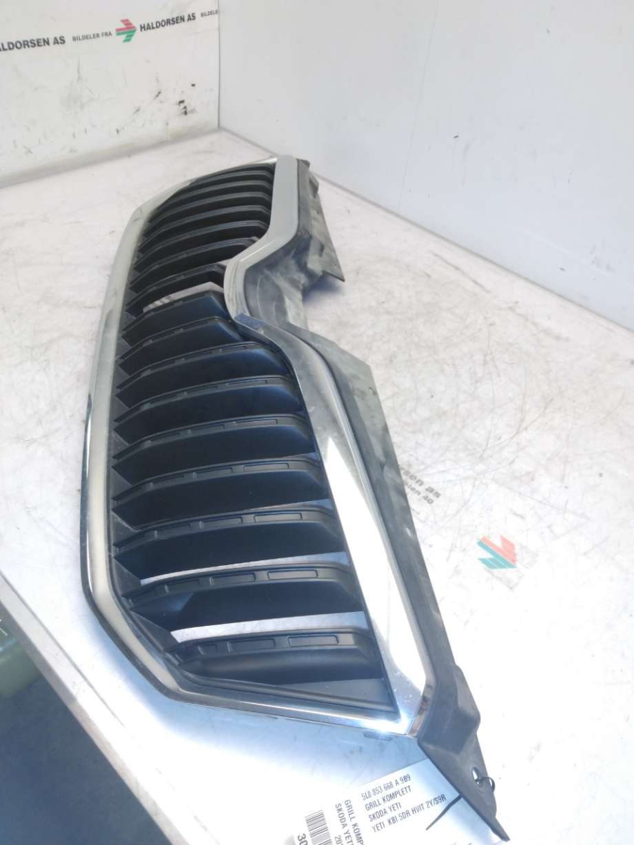 Grill til Škoda Yeti 2014-2017 (Fase 2)  (SKODA|5L0 853 668 A 9B9|)