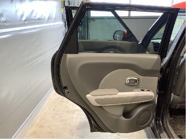Dør venstre bak til Kia Soul 2014-2019 (Type II)  (KIA|77003B 2000|)