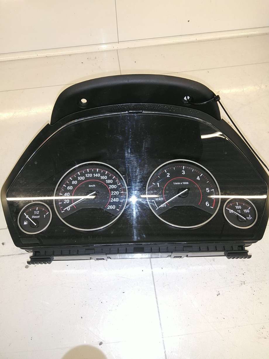 Instrumentpanel til BMW 3-Serie 2012-2018 (F30/F31/F34) (F30/F31/F34) (62 10 8 718 270|)