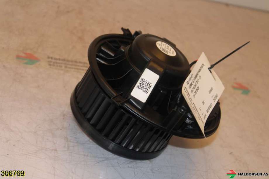 Varmeapparat motor til VW Passat 2015-2019 (Fase 1) (B8) (B8) (VOLKSWAGEN|3Q1 819 021|)