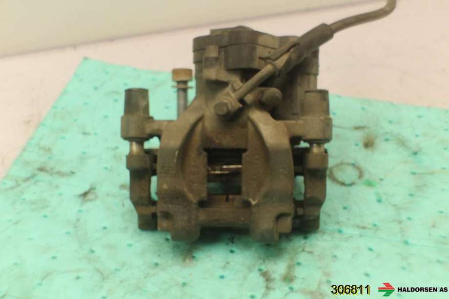 Bremsecaliper venstre bak til VW Passat 2015-2019 (Fase 1) (B8) (B8) (VOLKSWAGEN|)