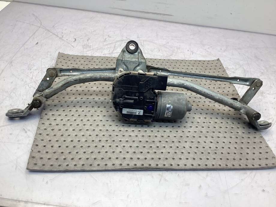 Viskermotor frontrute til BMW X3 2010-2017 (F25) (F25) (BMW|61 61 5 A3E DC5|)