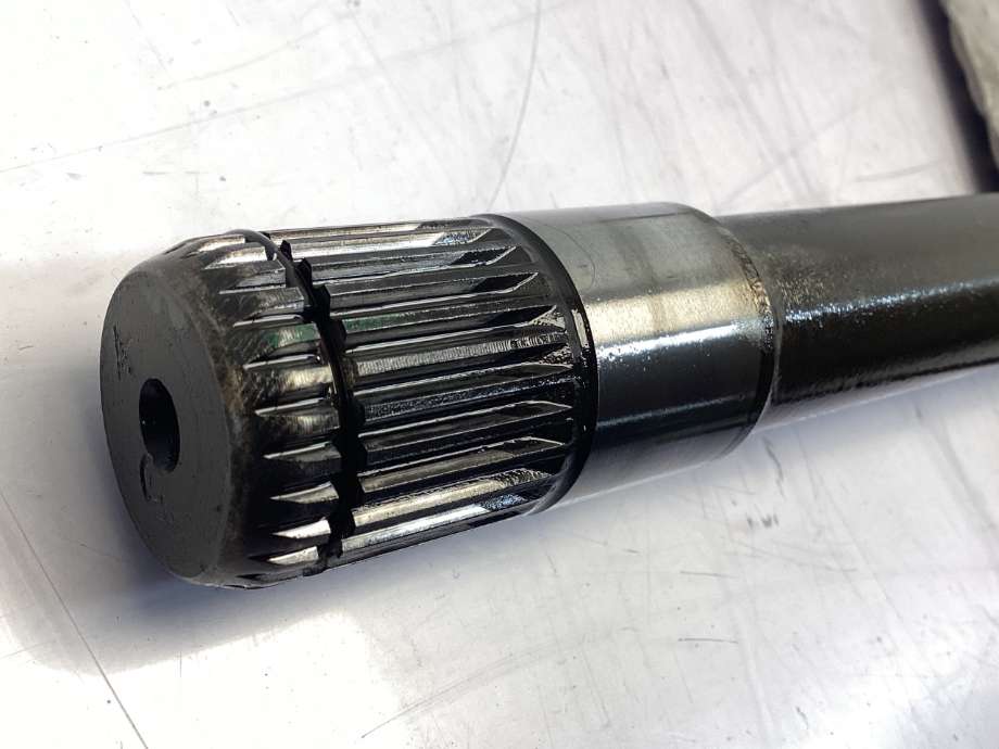 Drivaksel høyre foran til BMW X3 2010-2017 (F25) (F25) (BMW|31 60 8 675 014|)