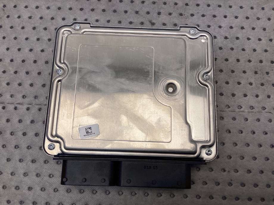 Styreenhet motor til BMW X3 2010-2017 (F25) (F25) (BMW|13 61 8 576 333|)