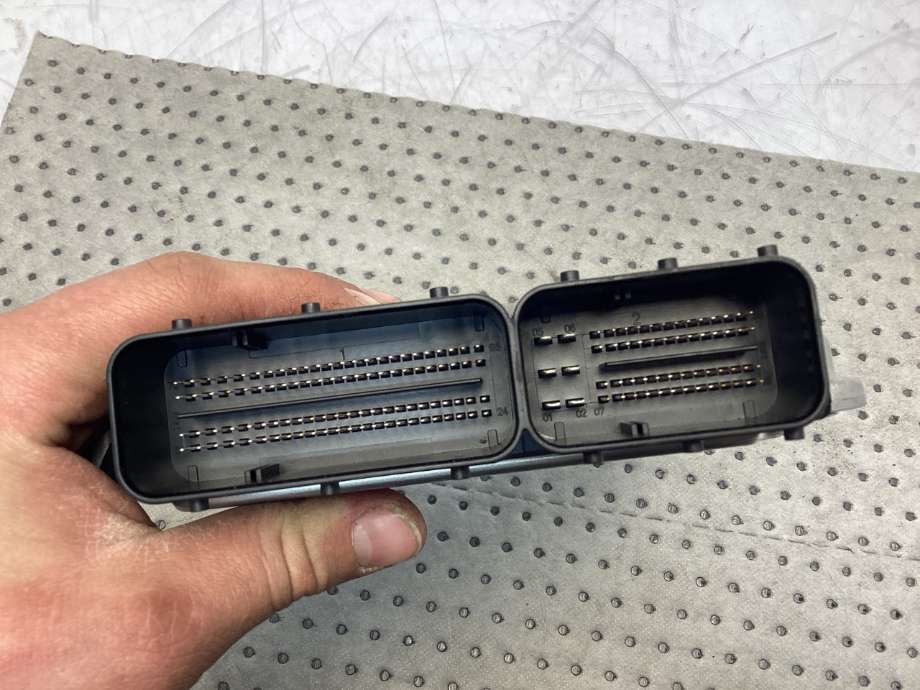Styreenhet motor til BMW X3 2010-2017 (F25) (F25) (BMW|13 61 8 576 333|)