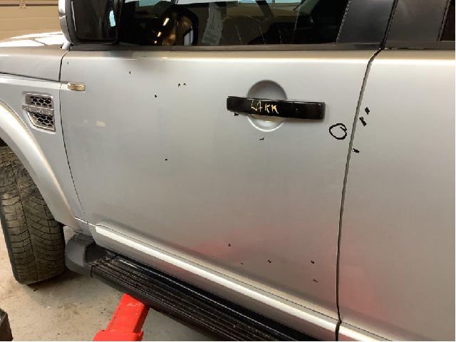 Dør venstre foran til Land Rover Discovery 2005-2009 (Type III)  (LAND-ROVER|BDA780110|)