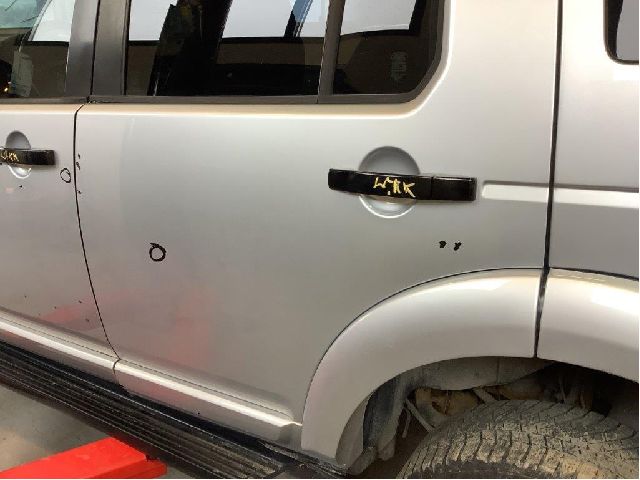 Dør venstre bak til Land Rover Discovery 2005-2009 (Type III)  (LAND-ROVER|BFA780110|)