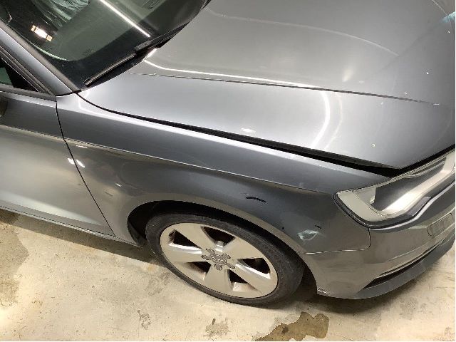 Skjerm høyre foran til Audi A3 2012-2016 (Type III, Fase 1)  (AUDI|8V0 821 106 G|)