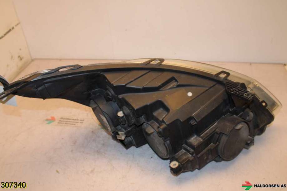 Frontlykt venstre halogen til Ford Transit Custom 2013-2023 (Type I)  (FORD|1866470|)