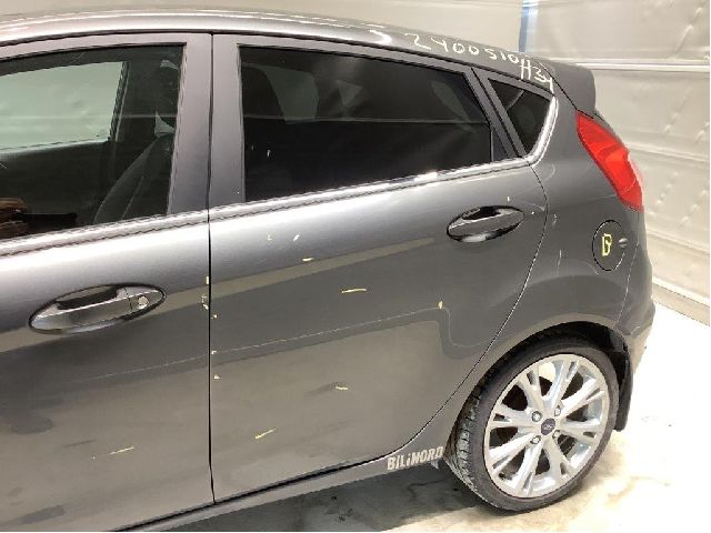 Dør venstre bak til Ford Fiesta, 2013-2017 (Type VI, Fase 2)  (FORD|1692503)