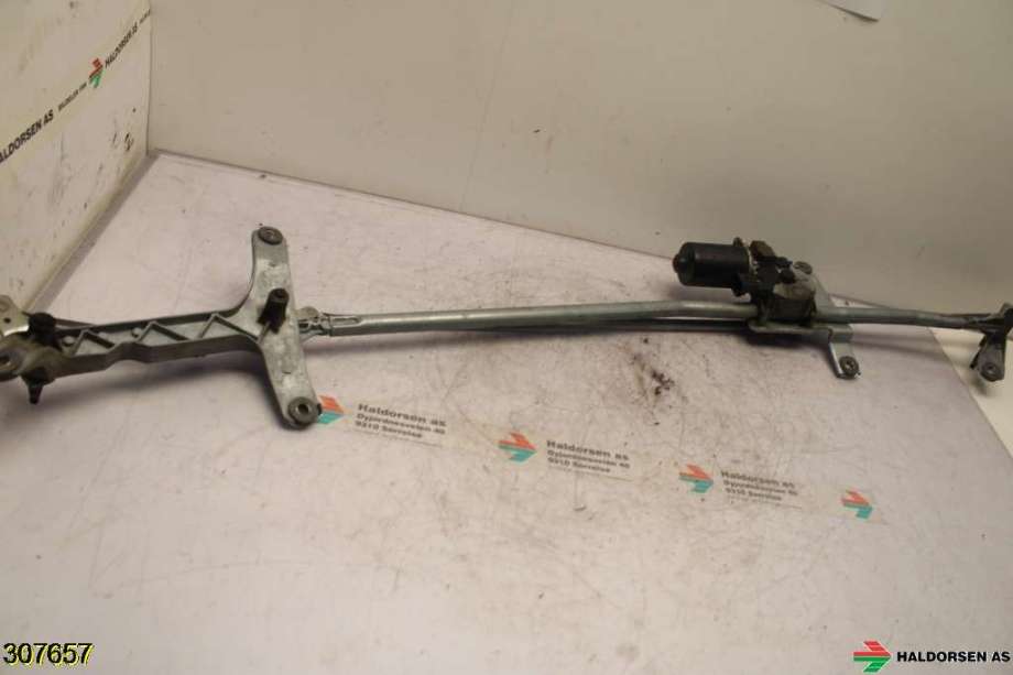 Viskermotor frontrute til Mercedes Vito/Viano 2010-2014 (Fase 2) (W639) (W639) (MERCEDES|A 639 820 01 40|)