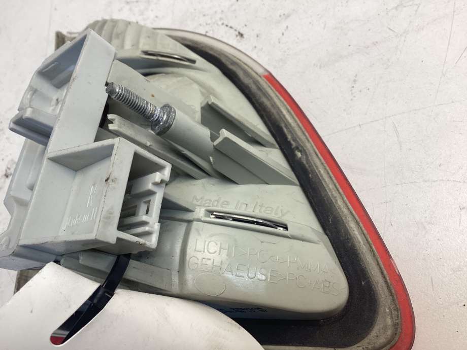 Baklykt høyre indre til BMW 5-Serie 2003-2010 (E60/E61) (E60/E61) (BMW|63 21 7 165 830|)