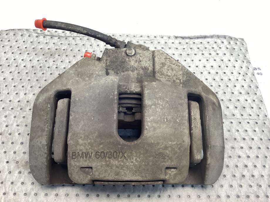 Bremsecaliper venstre foran til BMW 5-Serie, 2003-2010 (E60/E61) (E60/E61) (BMW|34 11 6 766 557)
