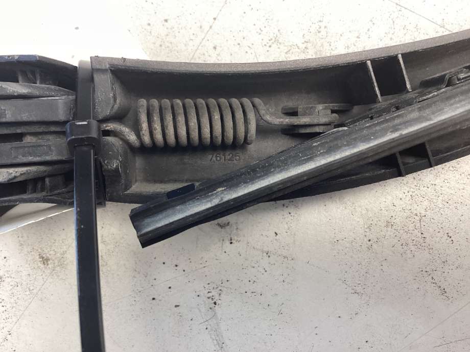Viskerarm bakrute til BMW 5-Serie 2003-2010 (E60/E61) (E60/E61) (BMW|61 62 7 066 173|)