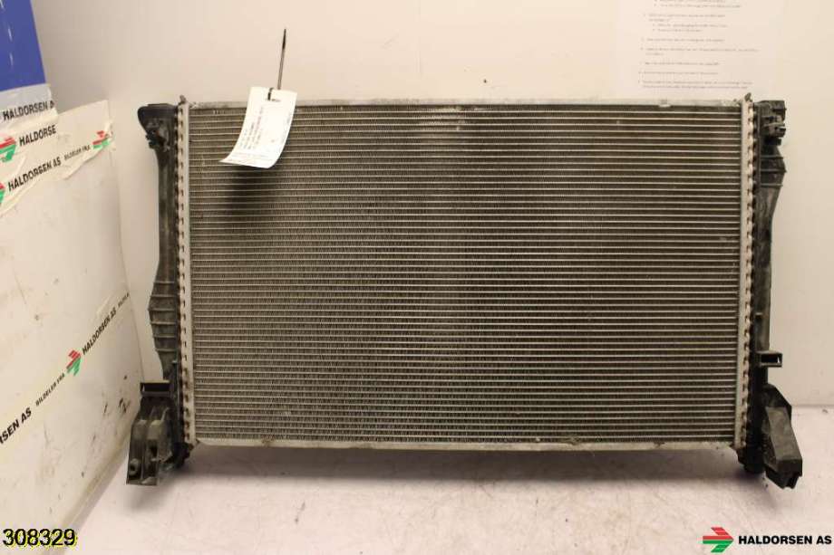 Radiator (automat gir) til Mercedes Vito 2014-->> (W447) (W447) (MERCEDES|A 447 501 00 01|)