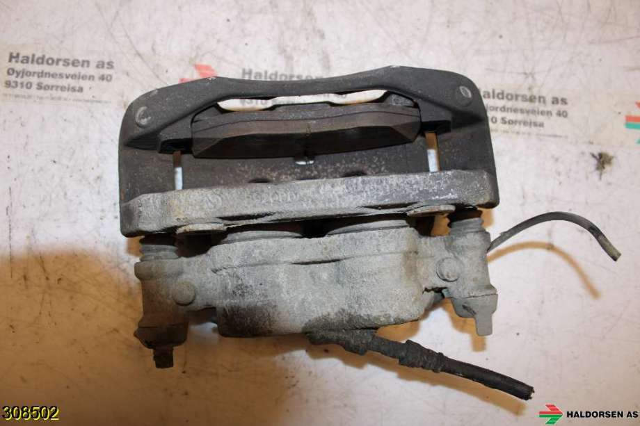 Bremsecaliper høyre foran til Mercedes Vito 2014-->> (W447) (W447) (MERCEDES|A 447 420 01 83|)