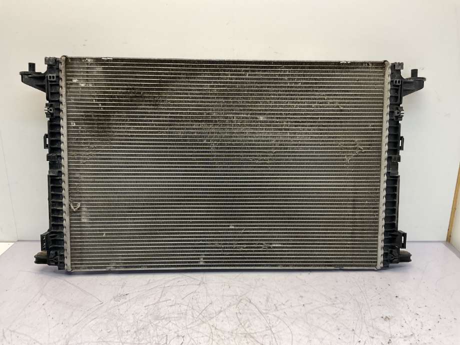 Radiator (automat gir) til Audi Q5 2017-->> (Type II)  (AUDI|80A 121 251 D|)