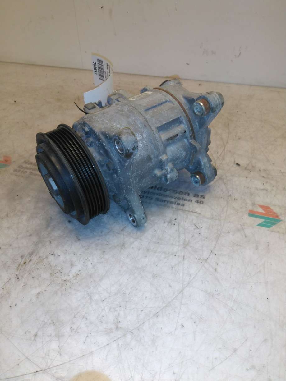 Aircondition kompressor til BMW 1-Serie 2011-2015 (Fase 1) (F20/F21) (F20/F21) (BMW|64 52 9 223 695|)