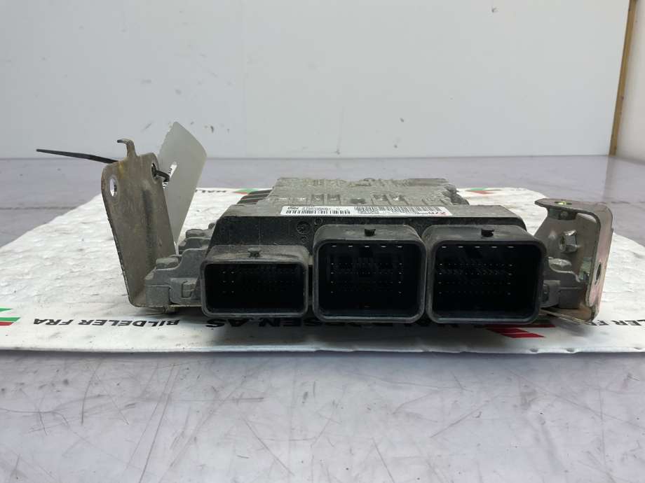 Styreenhet motor til Peugeot 4008 2012-2017  (PEUGEOT|96 789 931 80|)