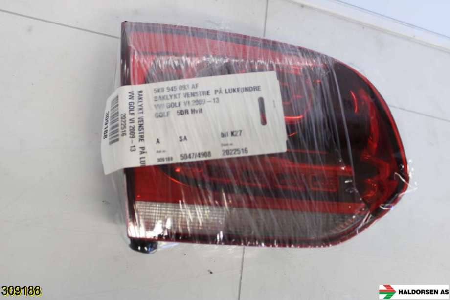Baklykt venstre indre til VW Golf VI 2008-2012  (VOLKSWAGEN|5K0 945 093 AF|)