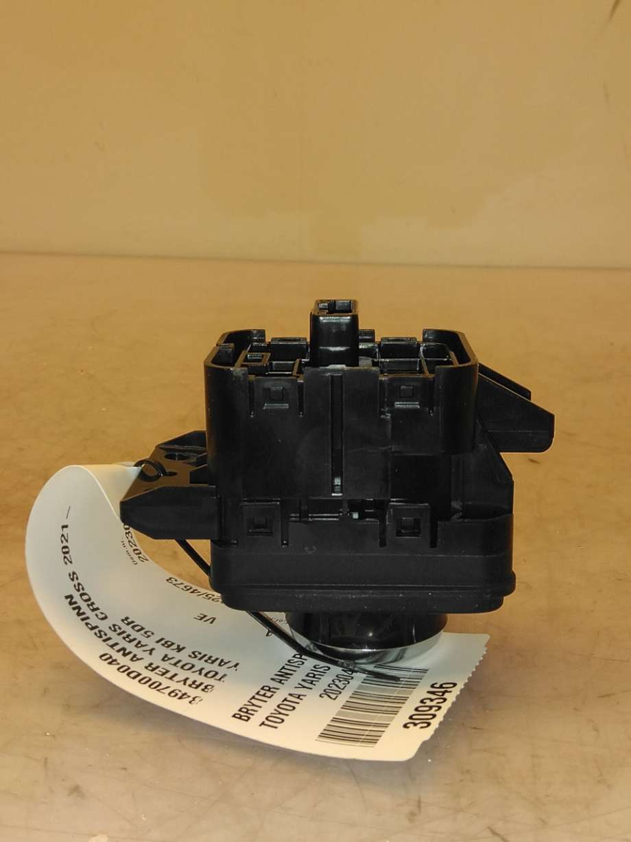Bryter Antispinn til Toyota Yaris Cross (SUV) 2021-->>  (TOYOTA|849700D040|)