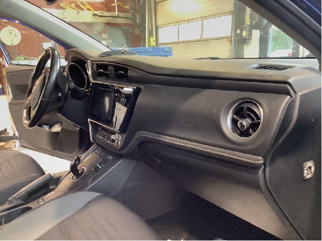 Dashbord til Toyota Auris, 2015-2019 (Type II, Fase 2)  (TOYOTA|)