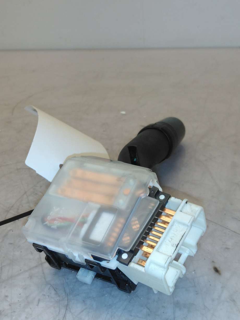 Bryter blink til Toyota Hiace 2007-2012 (Fase 3)  (TOYOTA|84140-26210|)
