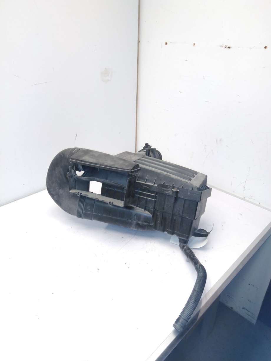 Luftfilterboks til VW Passat 2011-2015 (B7) (B7) (VOLKSWAGEN|3C0 129 607 BH|)